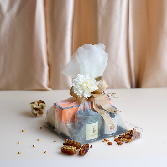 Luxury Nut & Date Hamper