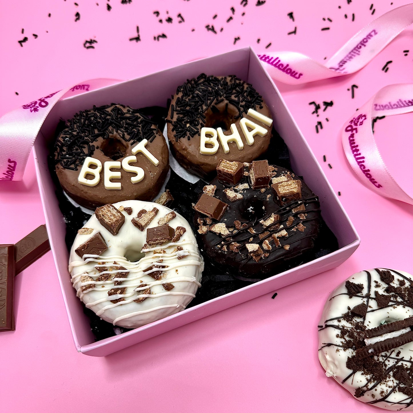 Rakhi Fruit Dounut (4 pcs)