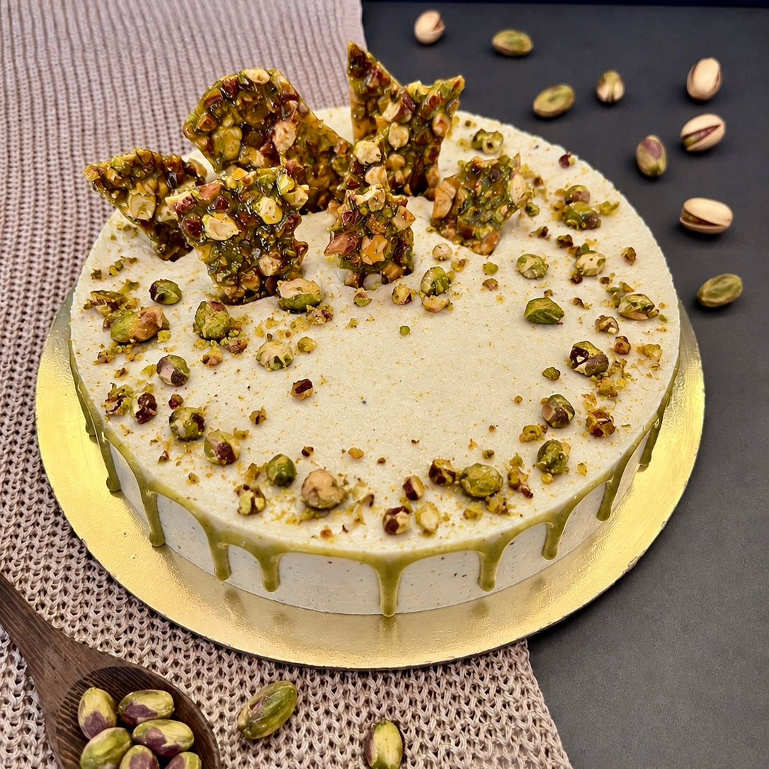 Pistachio Sandesh Cake (1 Kg)