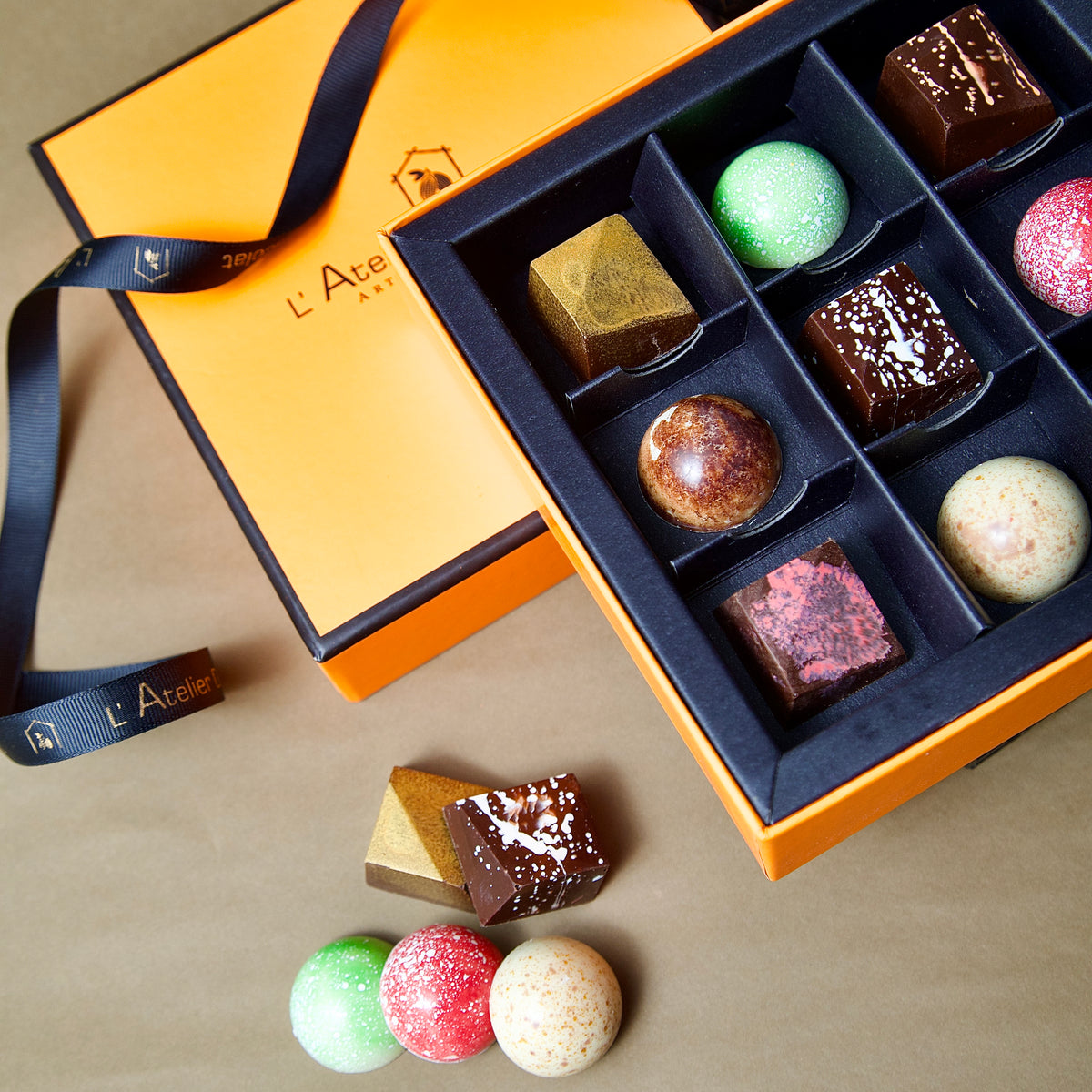 Maison Mix Box Of 9